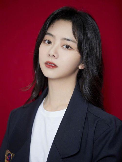 谭松韵娱乐吃瓜八卦图